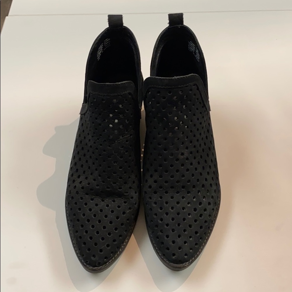 Steve Madden black booties